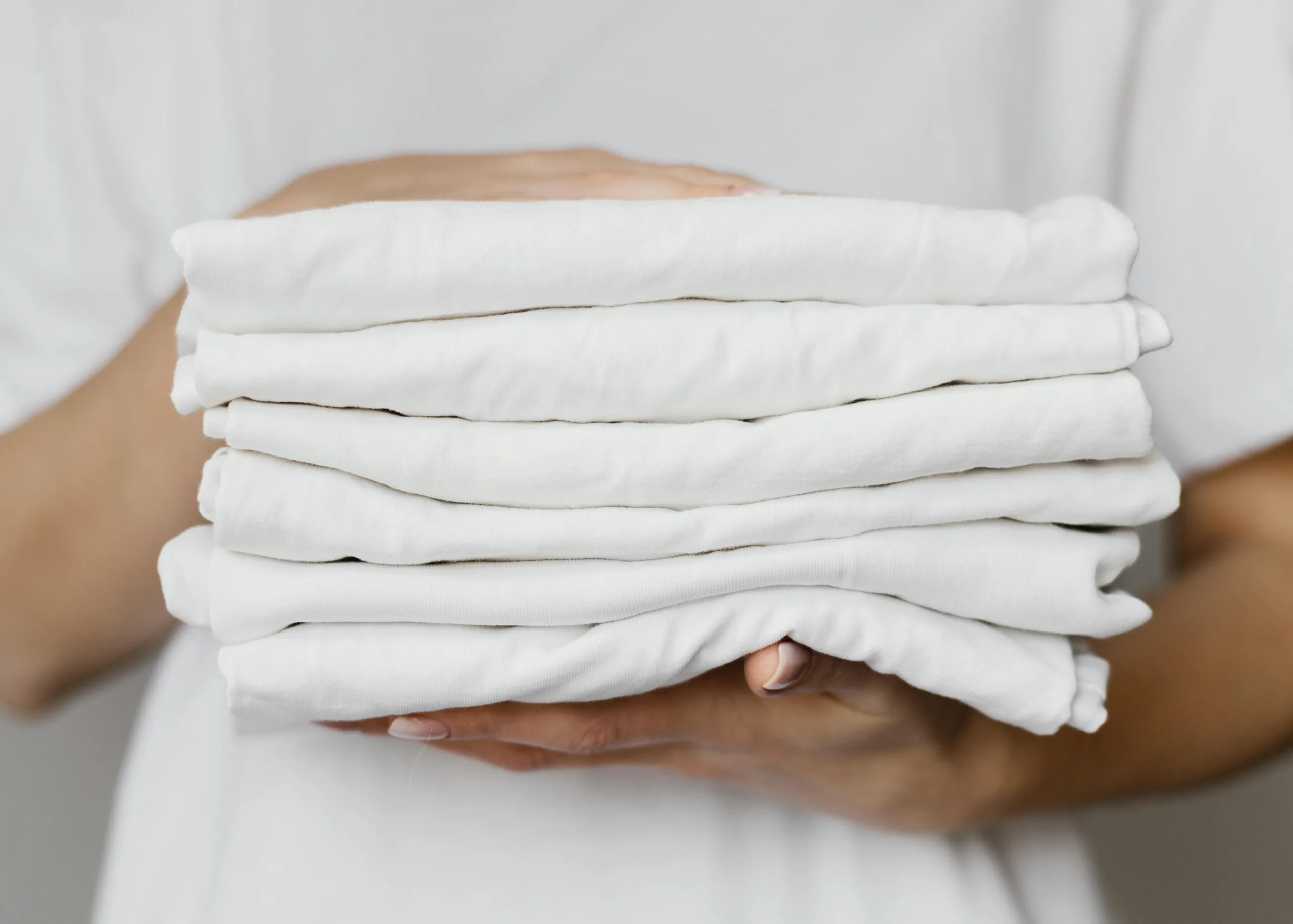 5 Tips on How to Whiten Clothes