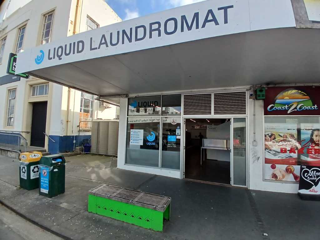 Laundromat listing image