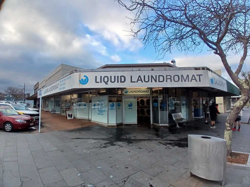 Laundromat listing image