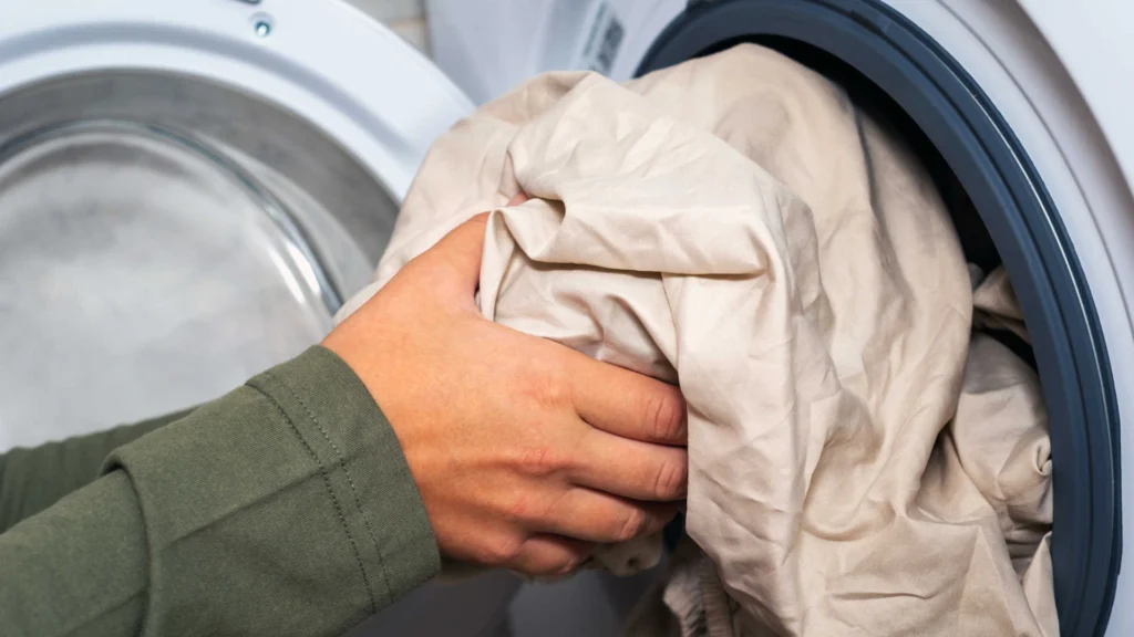 Learn How Nearby Laundromats Can Help You Manage Your Time
